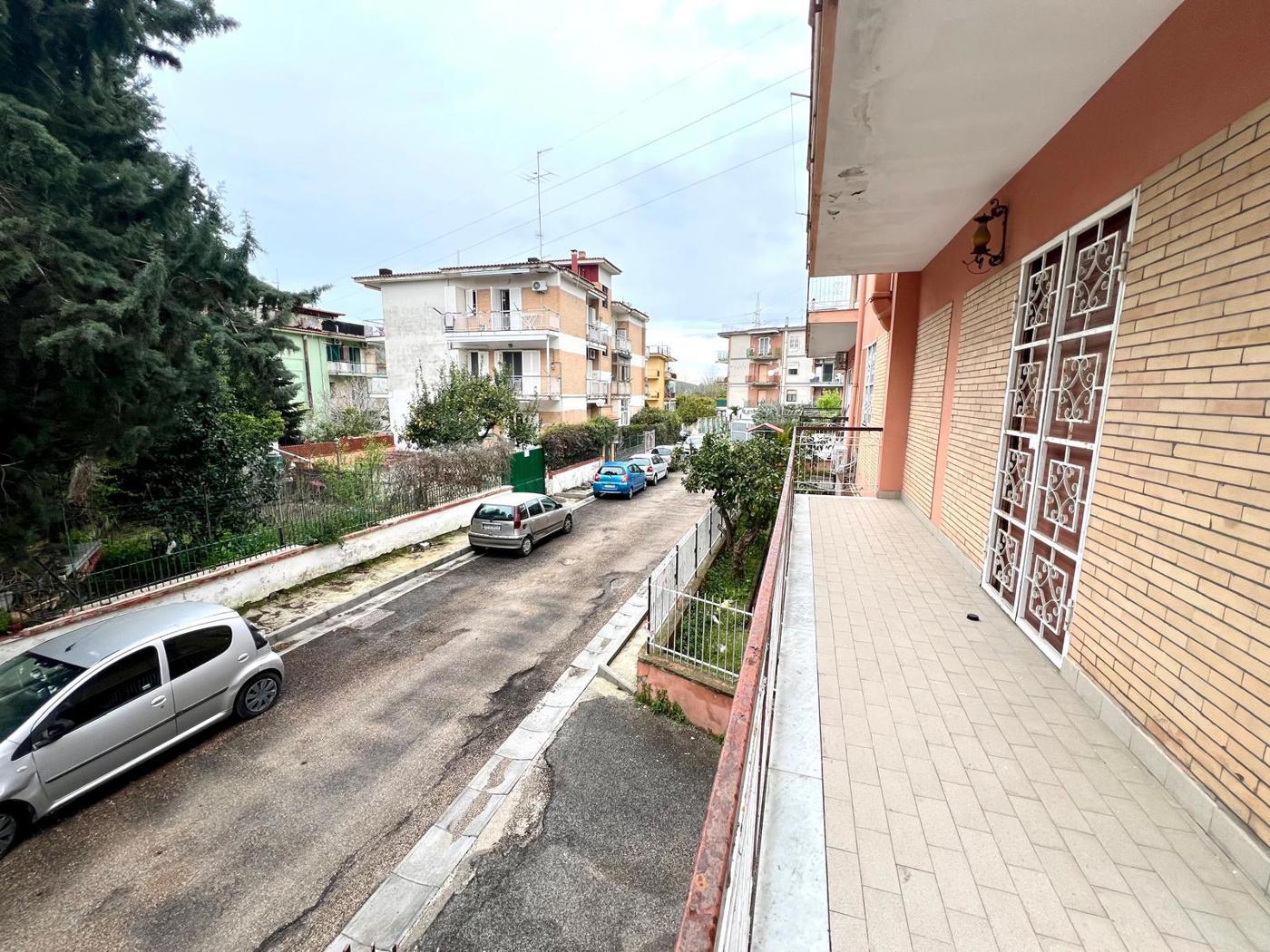 Quadrilocale arredato in affitto a Pozzuoli