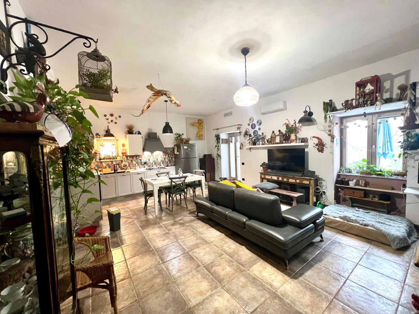 Trilocale con giardino a Pozzuoli