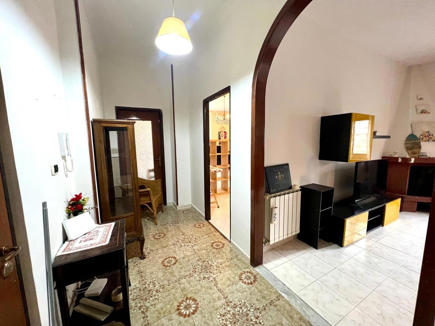 Quadrilocale arredato in affitto a Pozzuoli