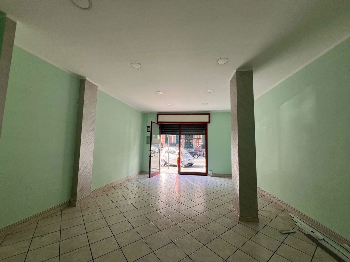 Negozio nuovo a Napoli