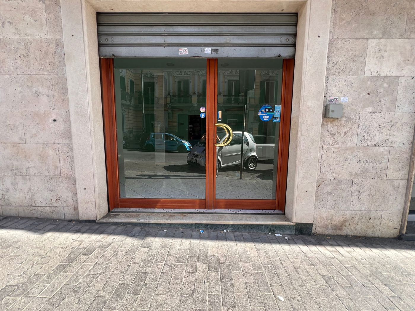 Negozio nuovo a Napoli