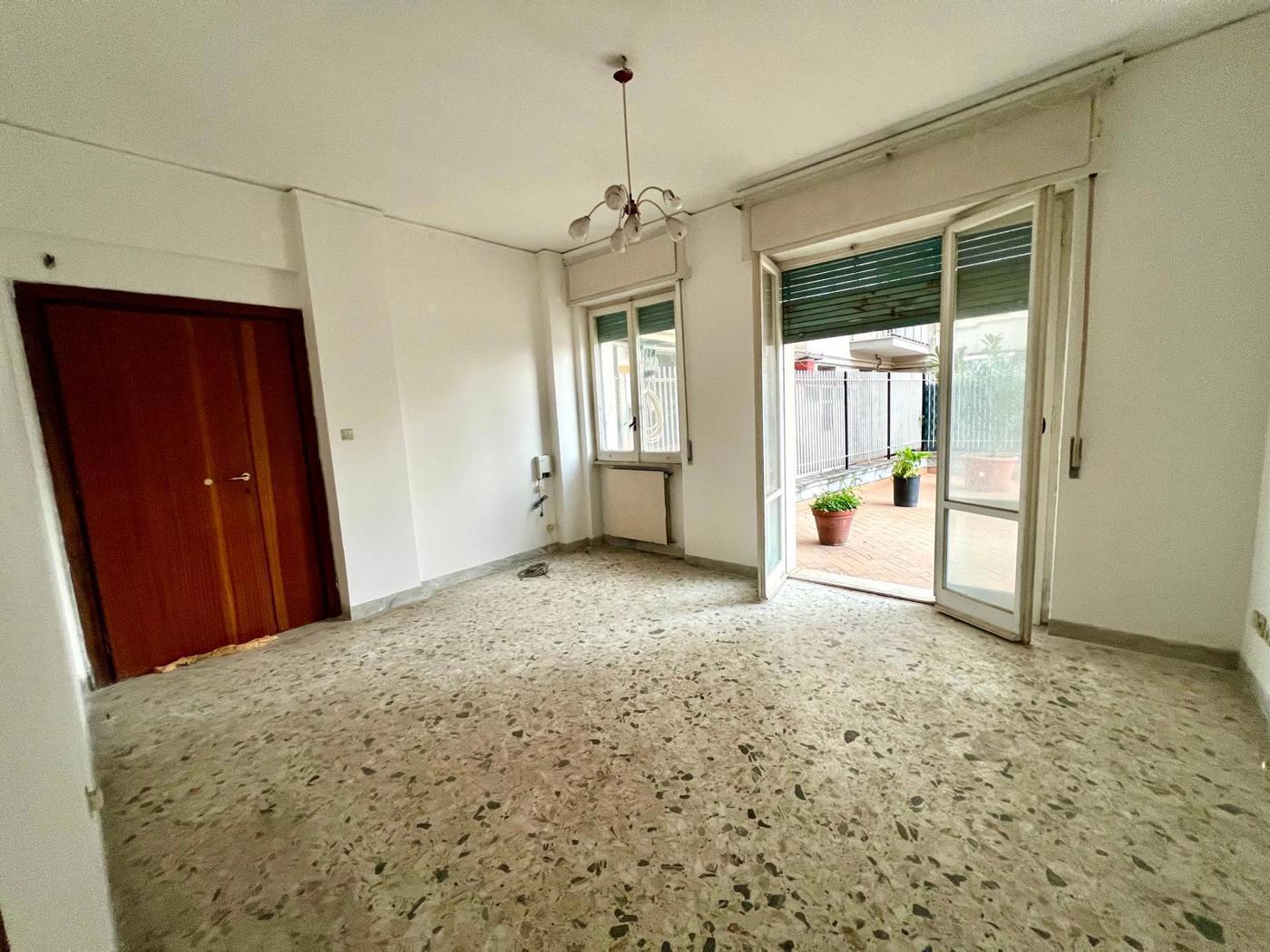 Quadrilocale da ristrutturare a Napoli