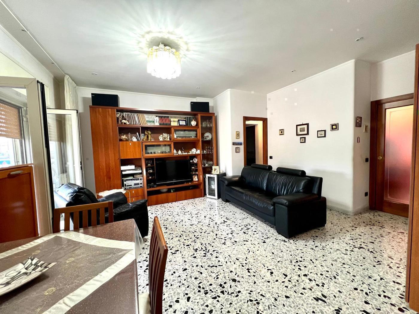 Quadrilocale in vendita a Napoli