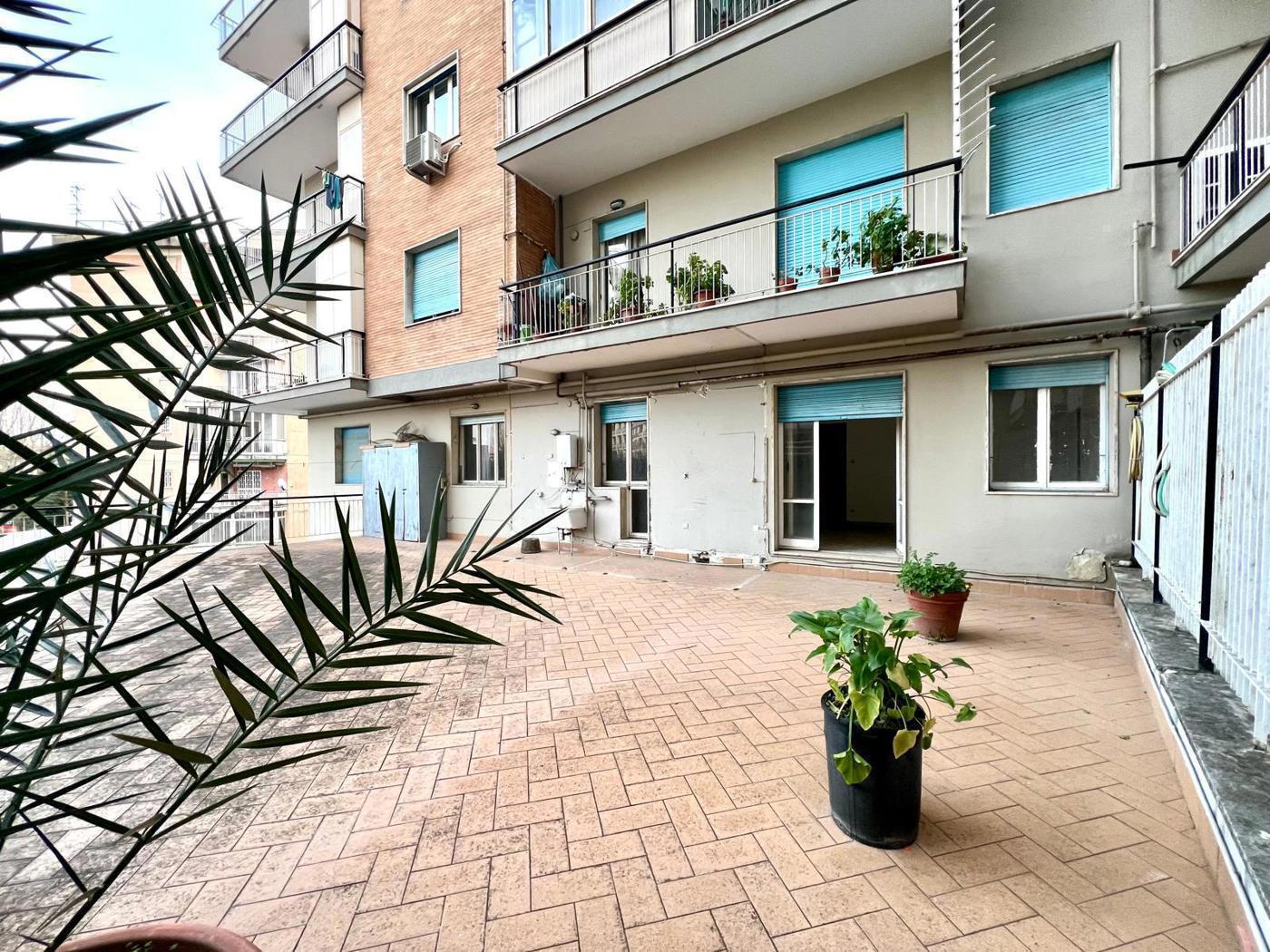 Quadrilocale da ristrutturare a Napoli