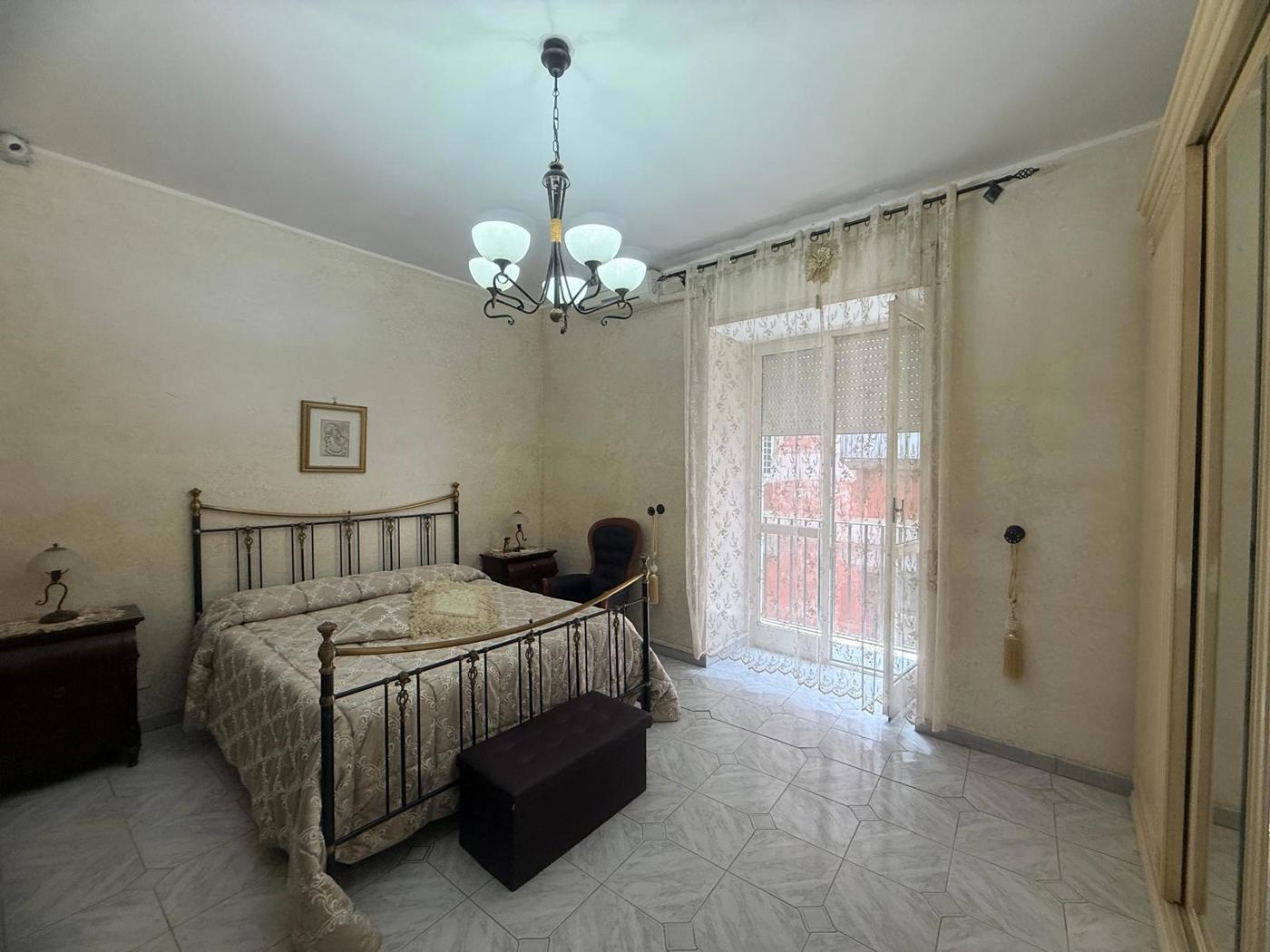 Quadrilocale da ristrutturare a Napoli
