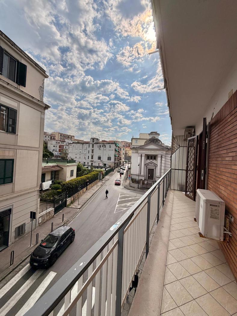 Quadrilocale arredato in affitto a Pozzuoli