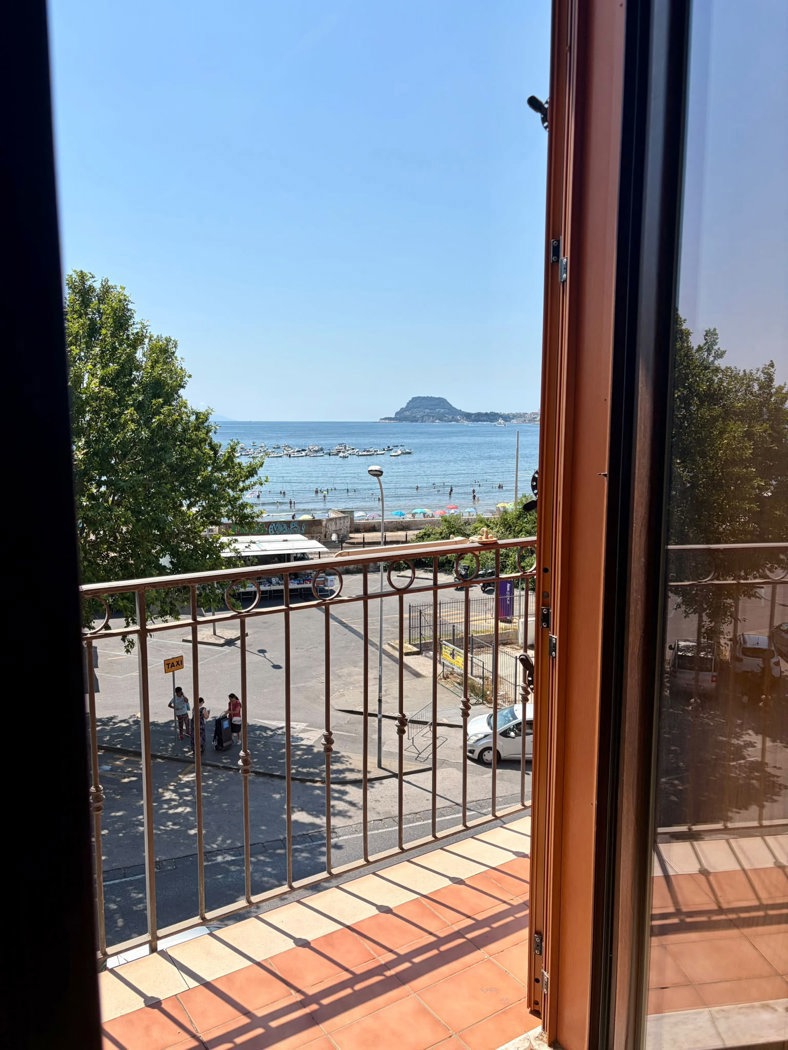 Quadrilocale in affitto a Pozzuoli