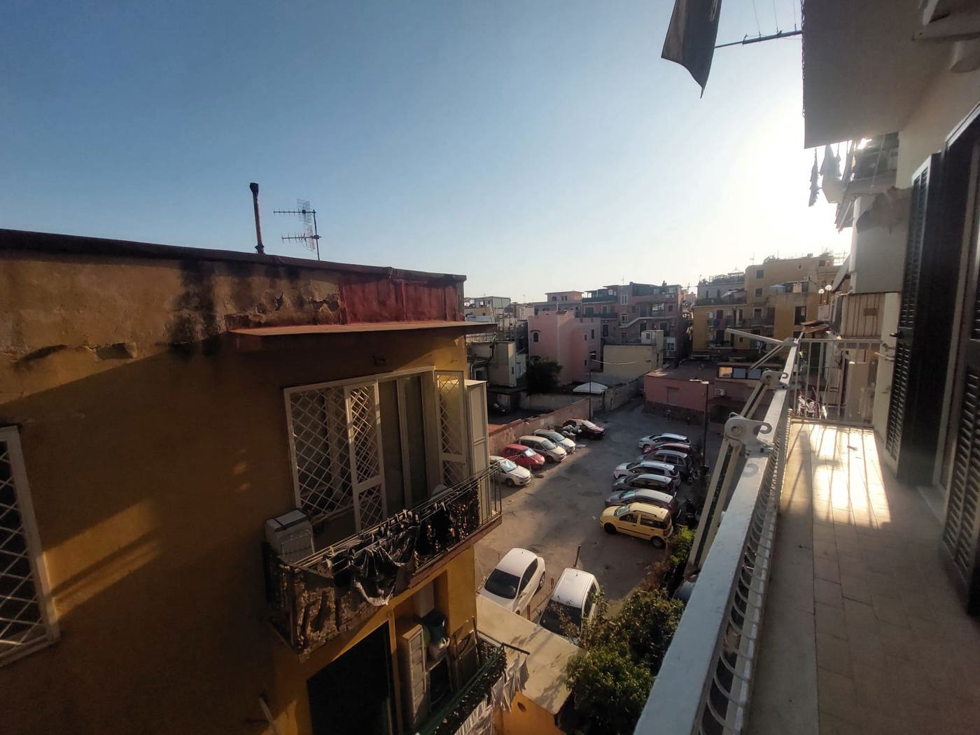 Bilocale arredato in affitto a Pozzuoli
