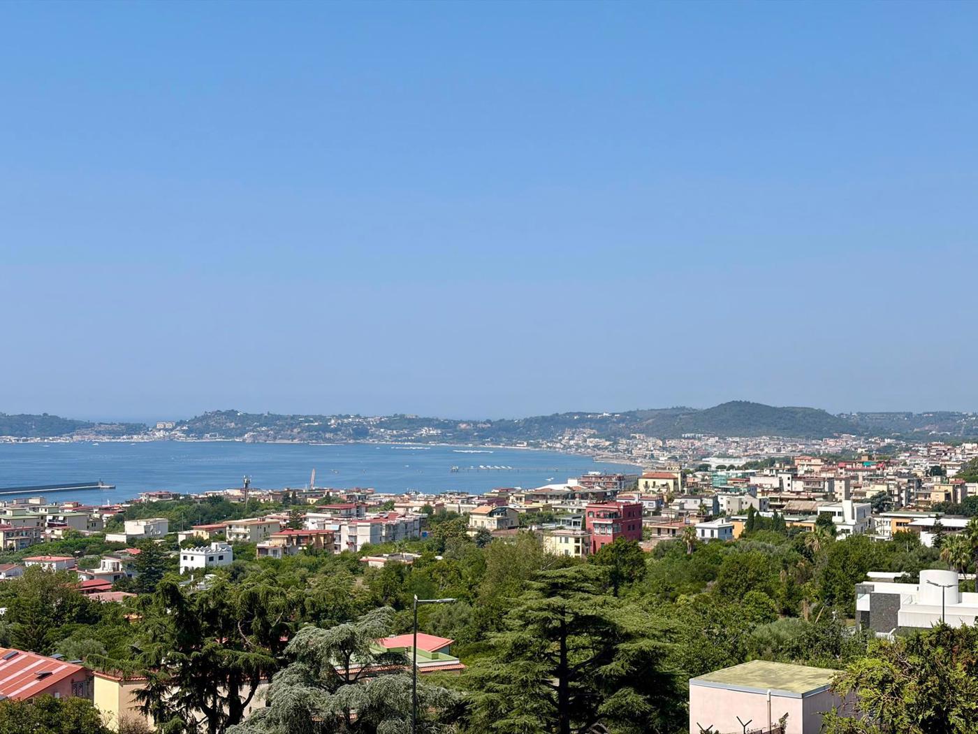 Quadrilocale in affitto a Pozzuoli