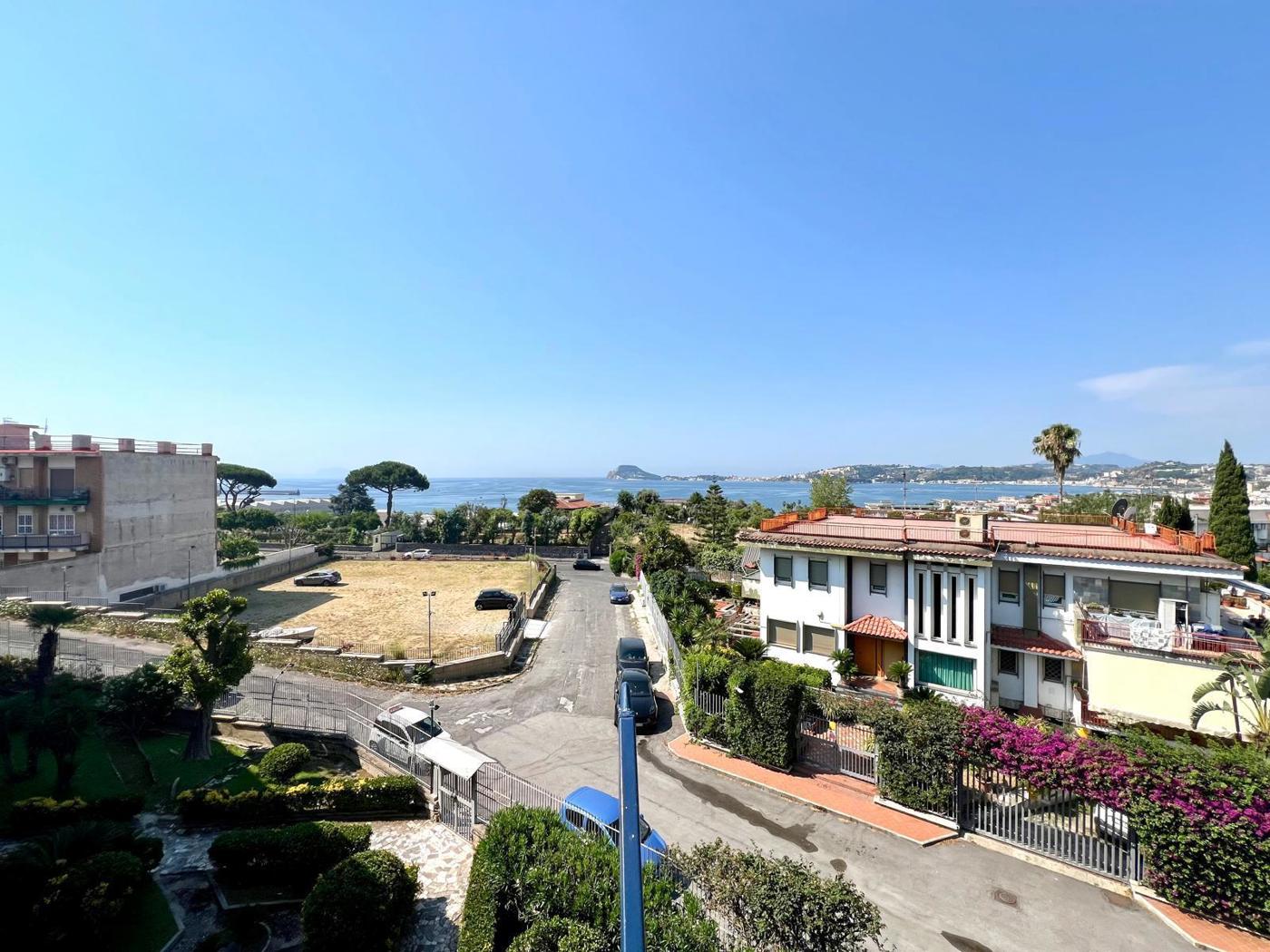 Quadrilocale in affitto a Pozzuoli