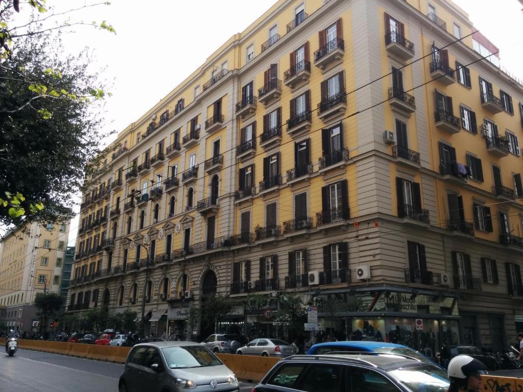 Quadrilocale in affitto a Napoli