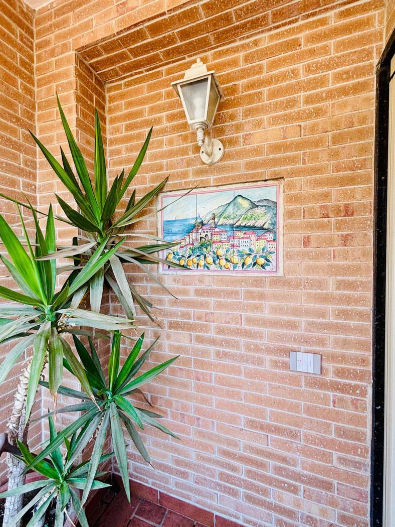 Villa arredata in affitto a Giugliano in Campania