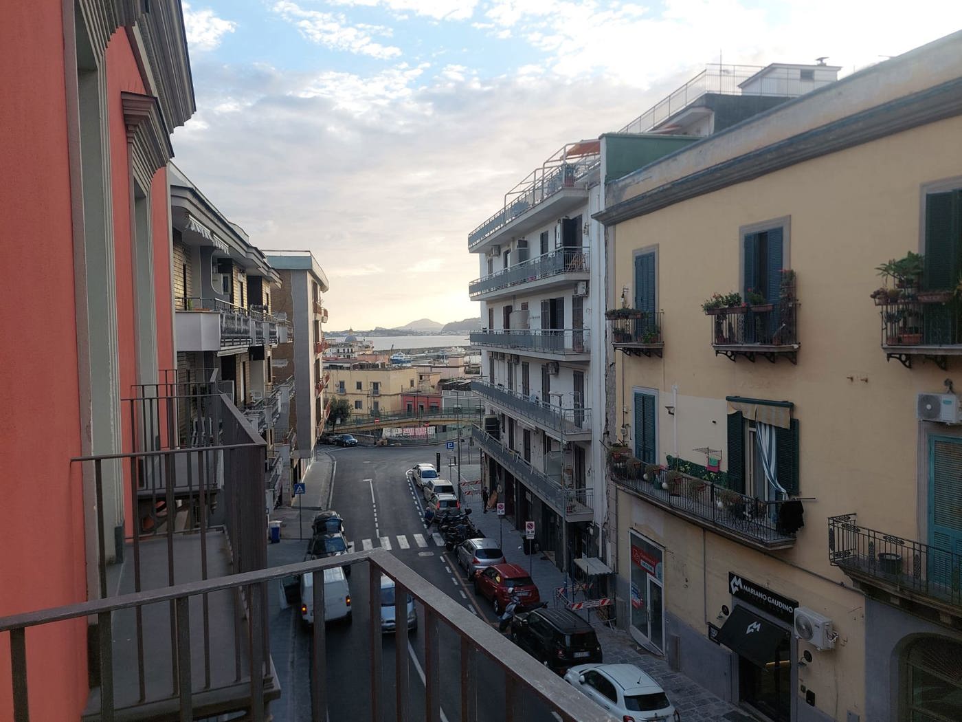 Trilocale arredato in affitto a Pozzuoli