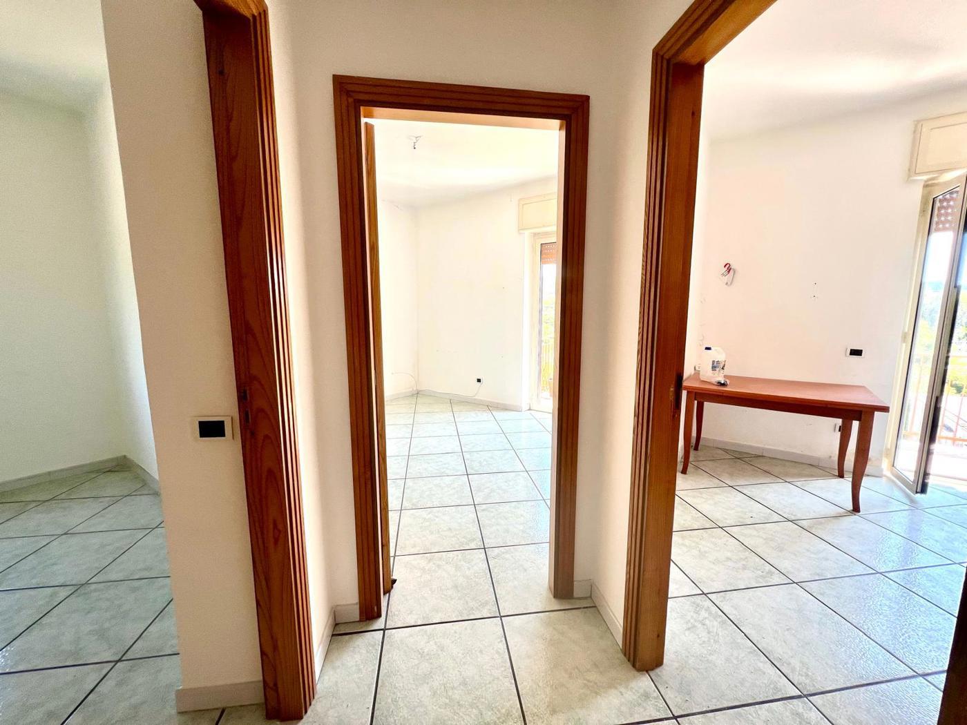 Trilocale in affitto a Pozzuoli