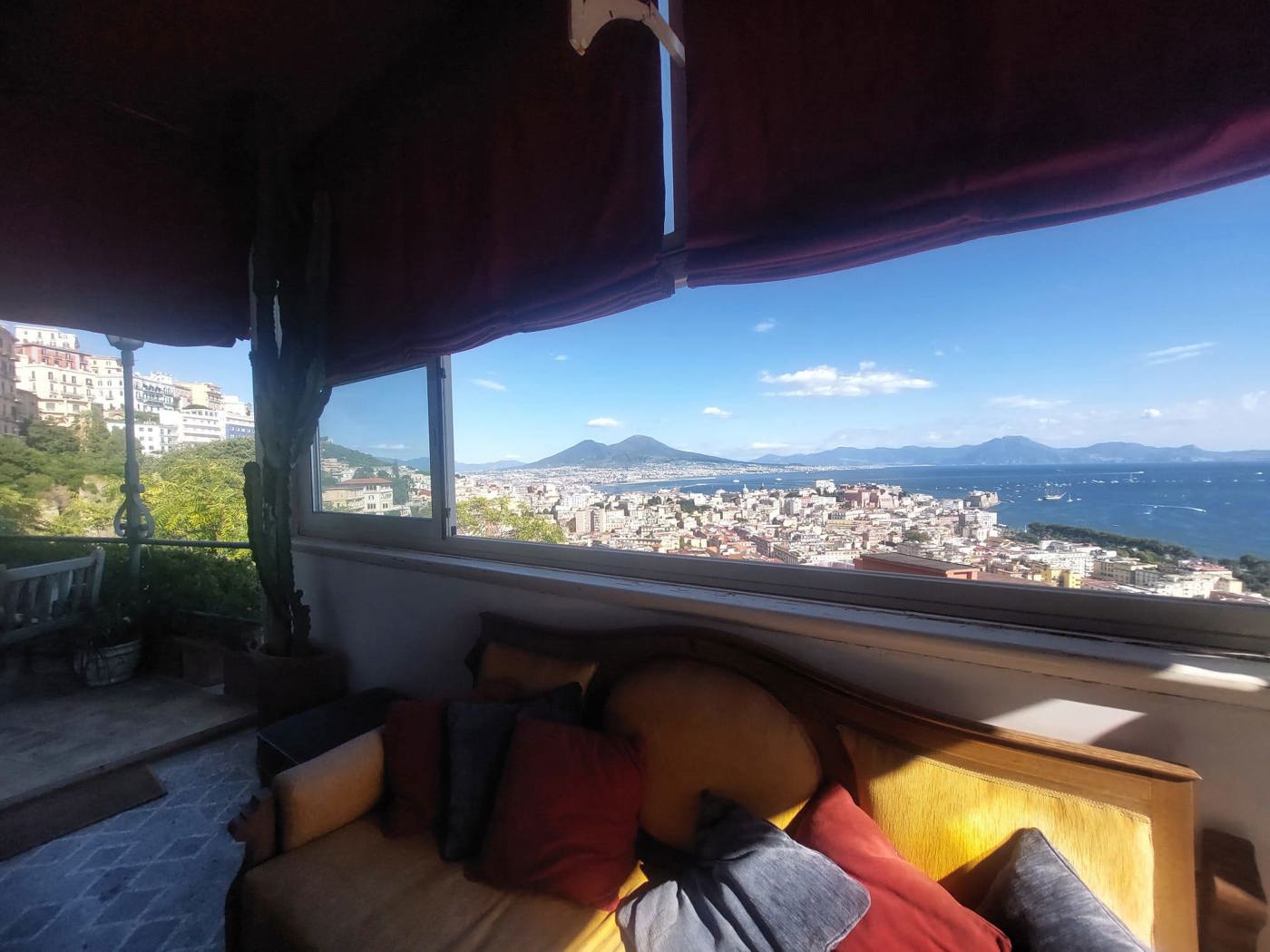Appartamento in affitto a Napoli