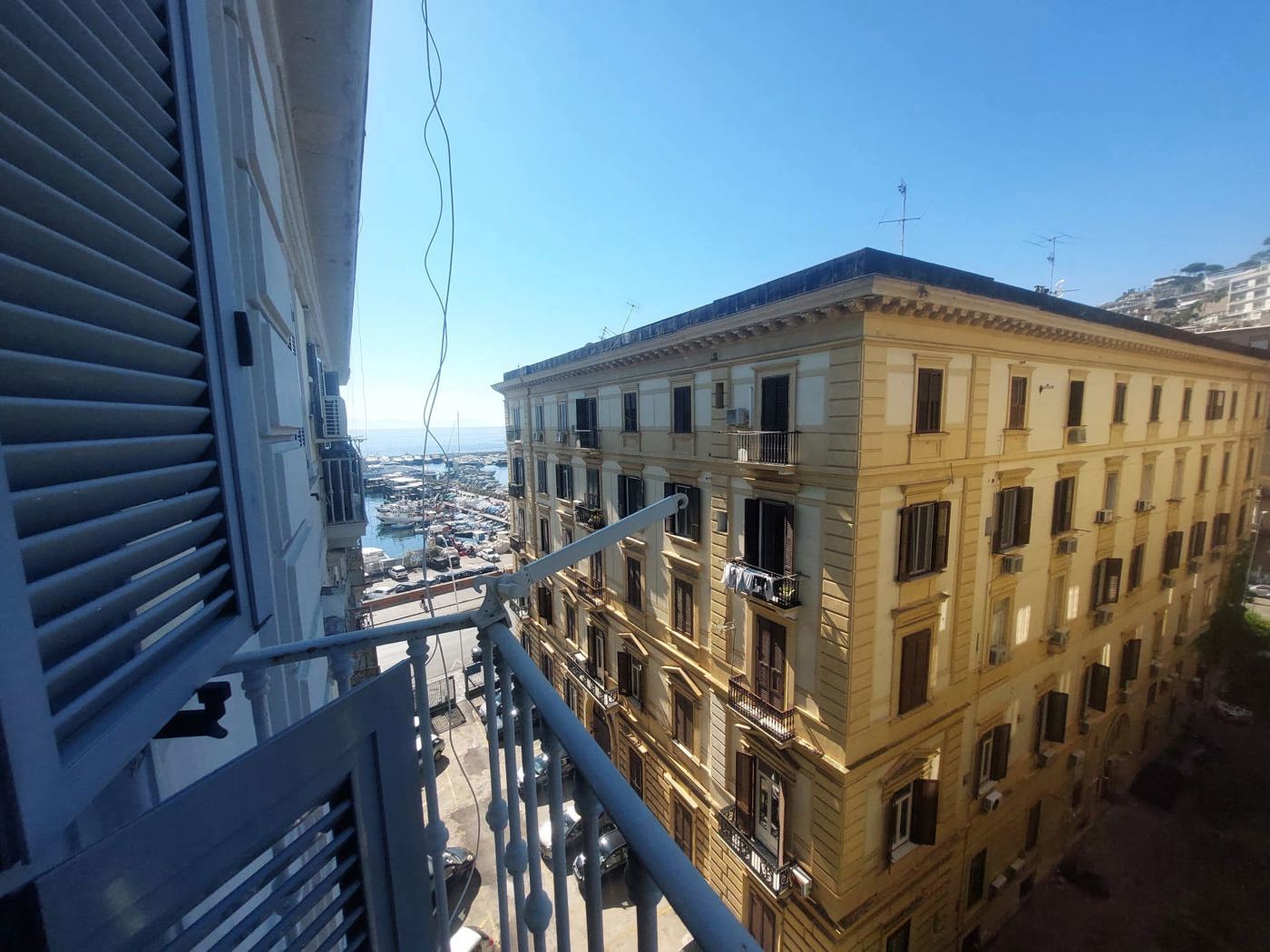 Appartamento arredato in affitto a Napoli