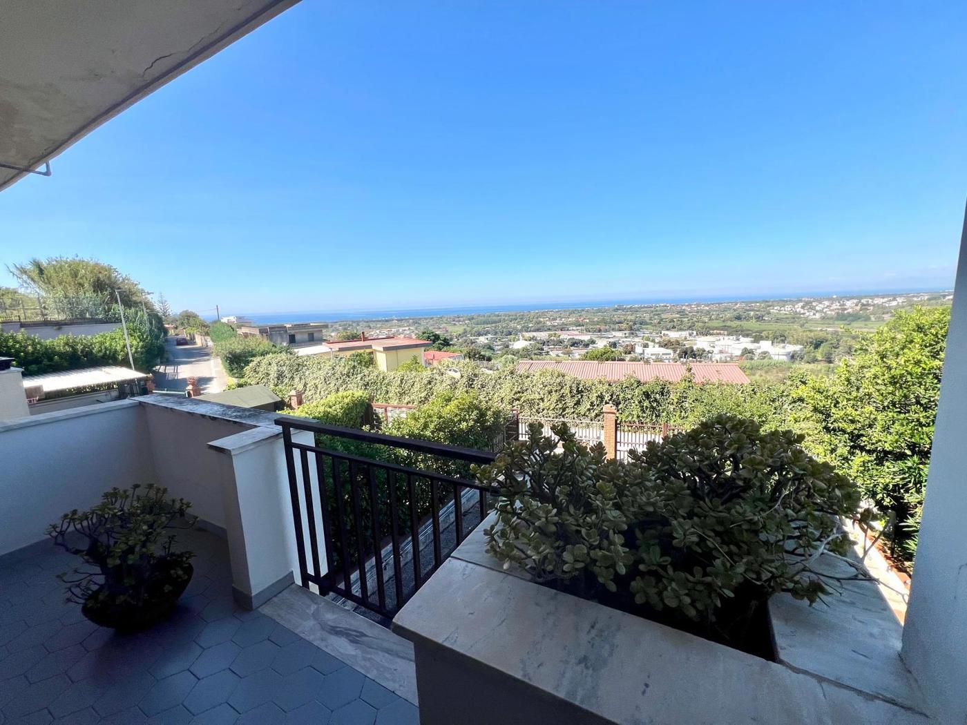 Villa con giardino a Pozzuoli