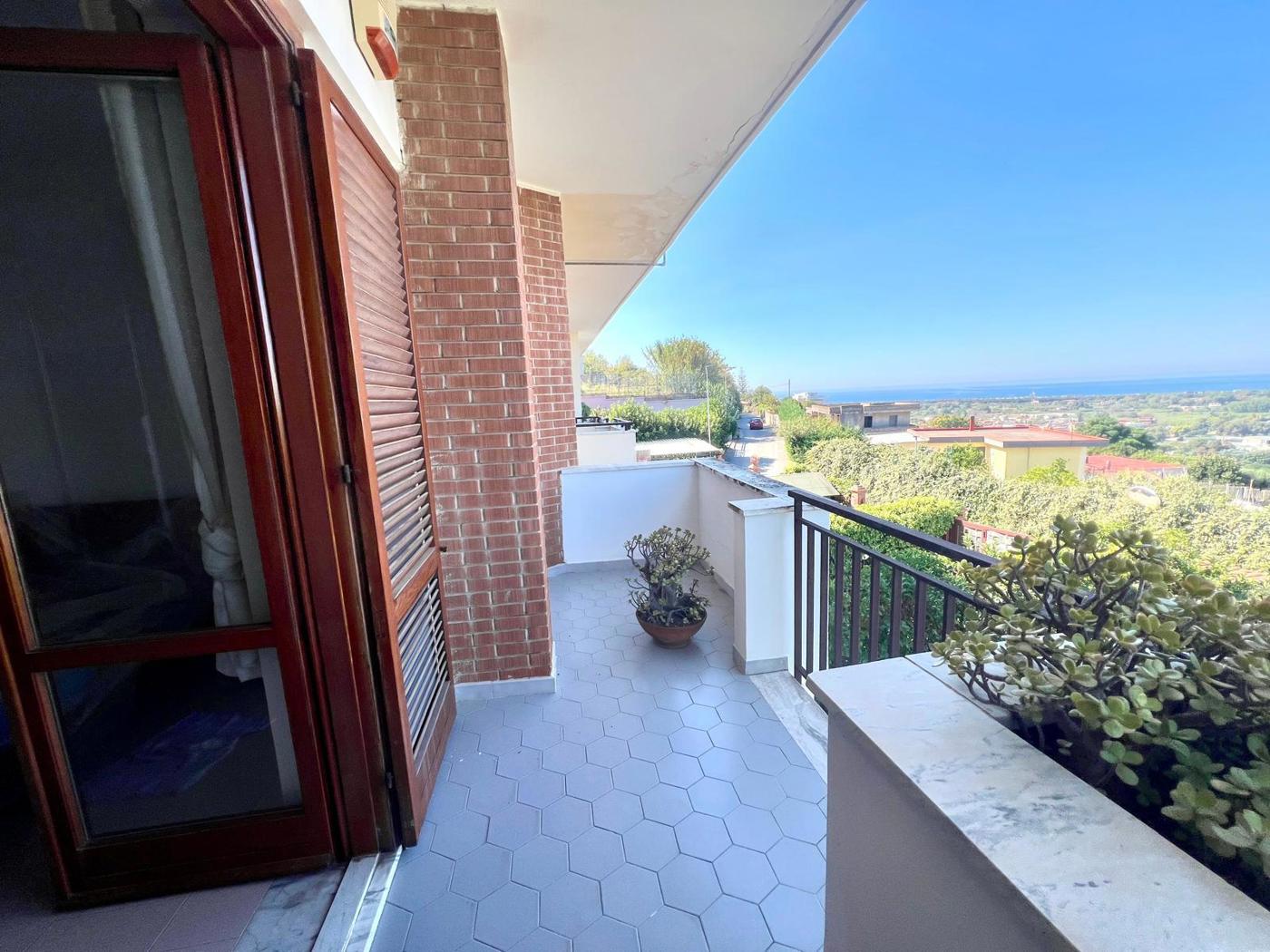 Villa con giardino a Pozzuoli