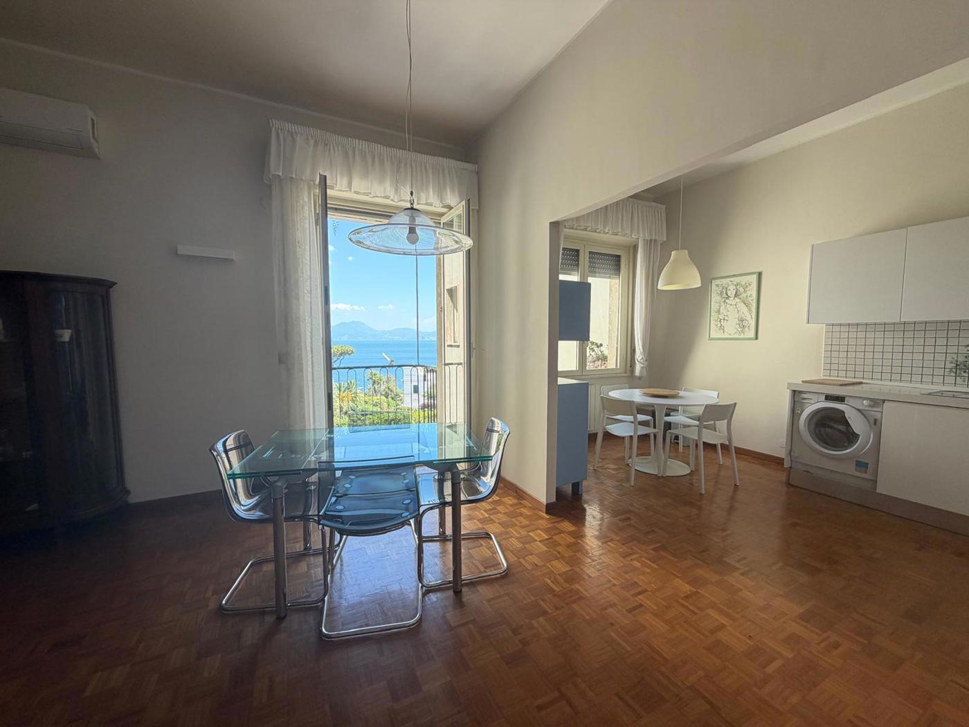 Quadrilocale in affitto a Napoli