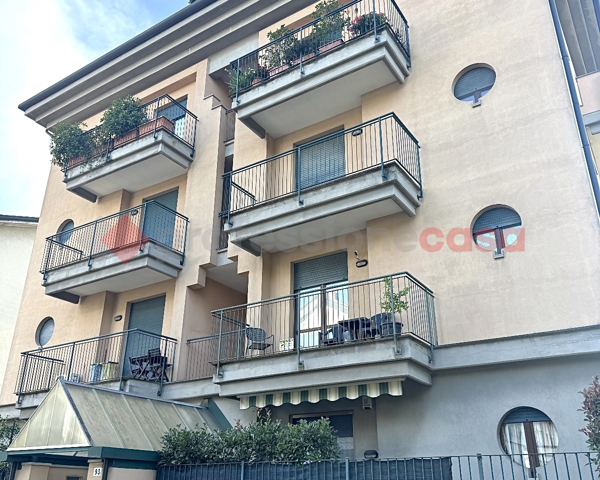 Trilocale con box doppio a Lissone