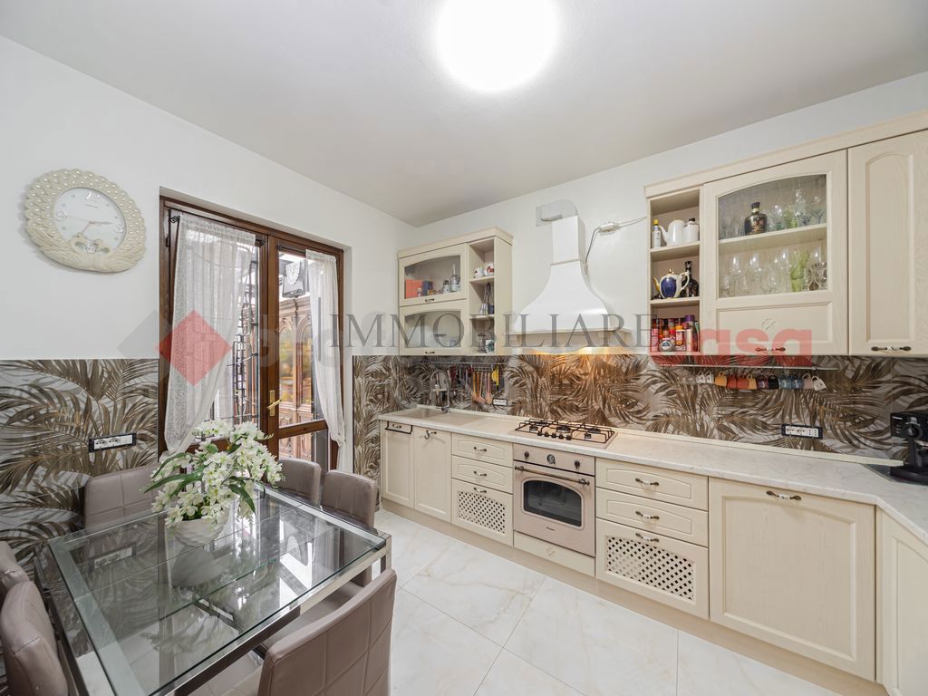 Villa con giardino a Muggi