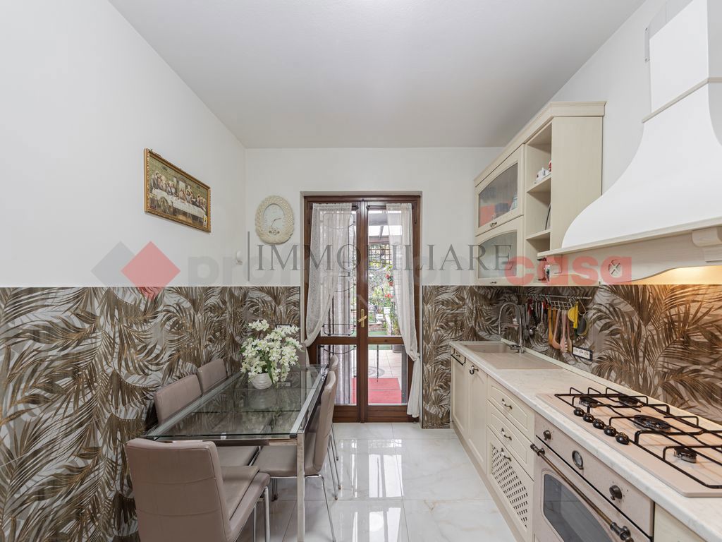 Villa con giardino a Muggi