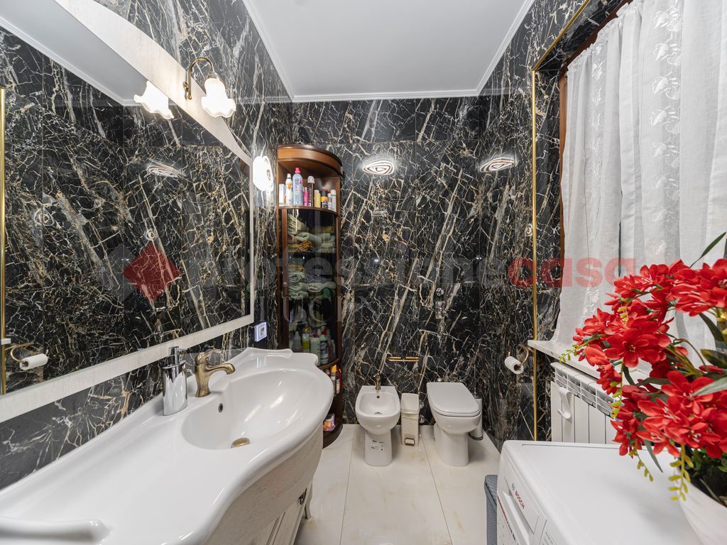 Villa con giardino a Muggi