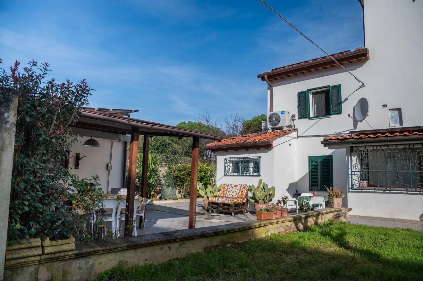 Casa indipendente con giardino, Pisa porta a lucca