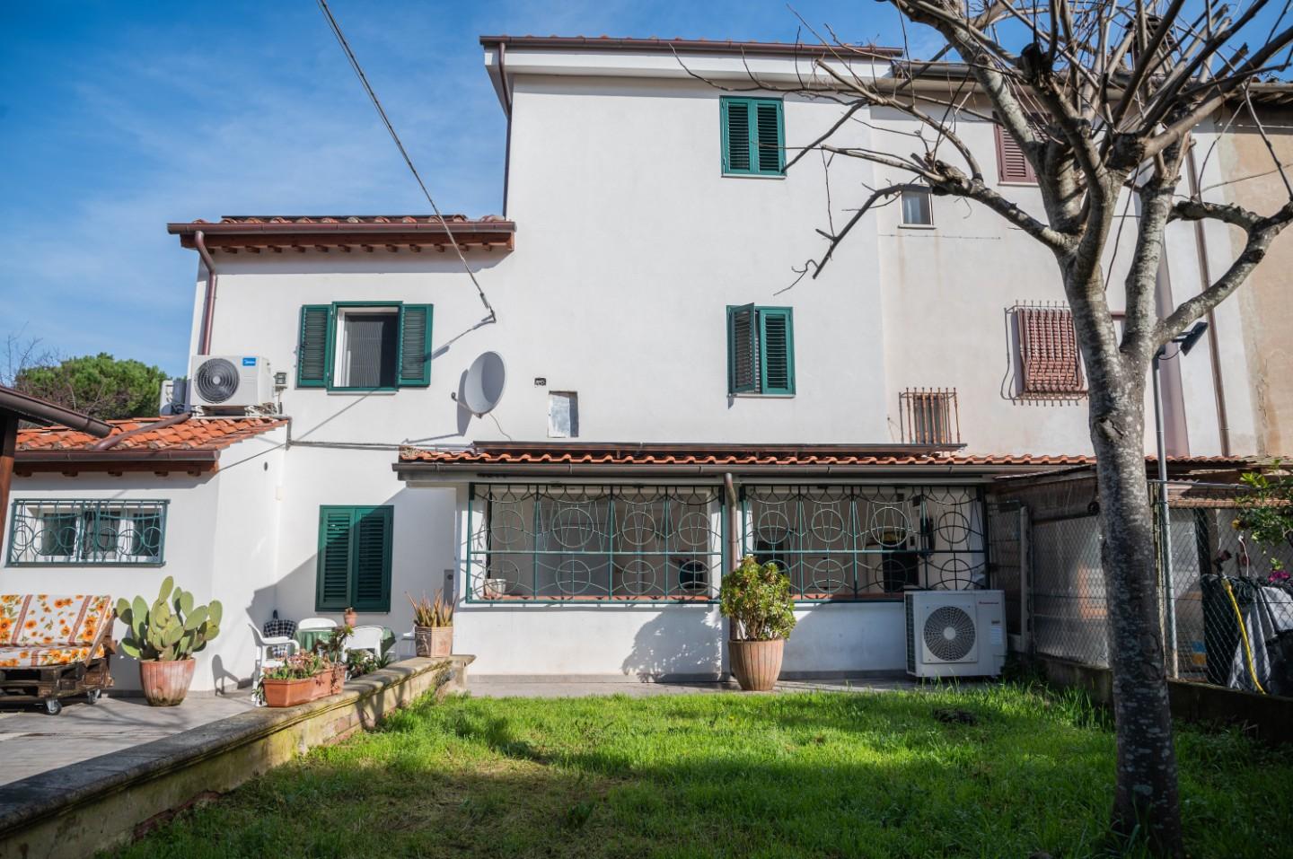 Casa indipendente con giardino, Pisa porta a lucca