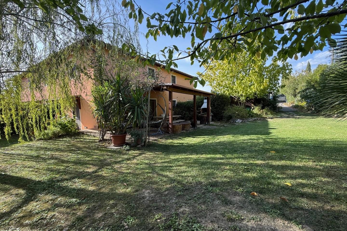 Casa indipendente con giardino a Certaldo