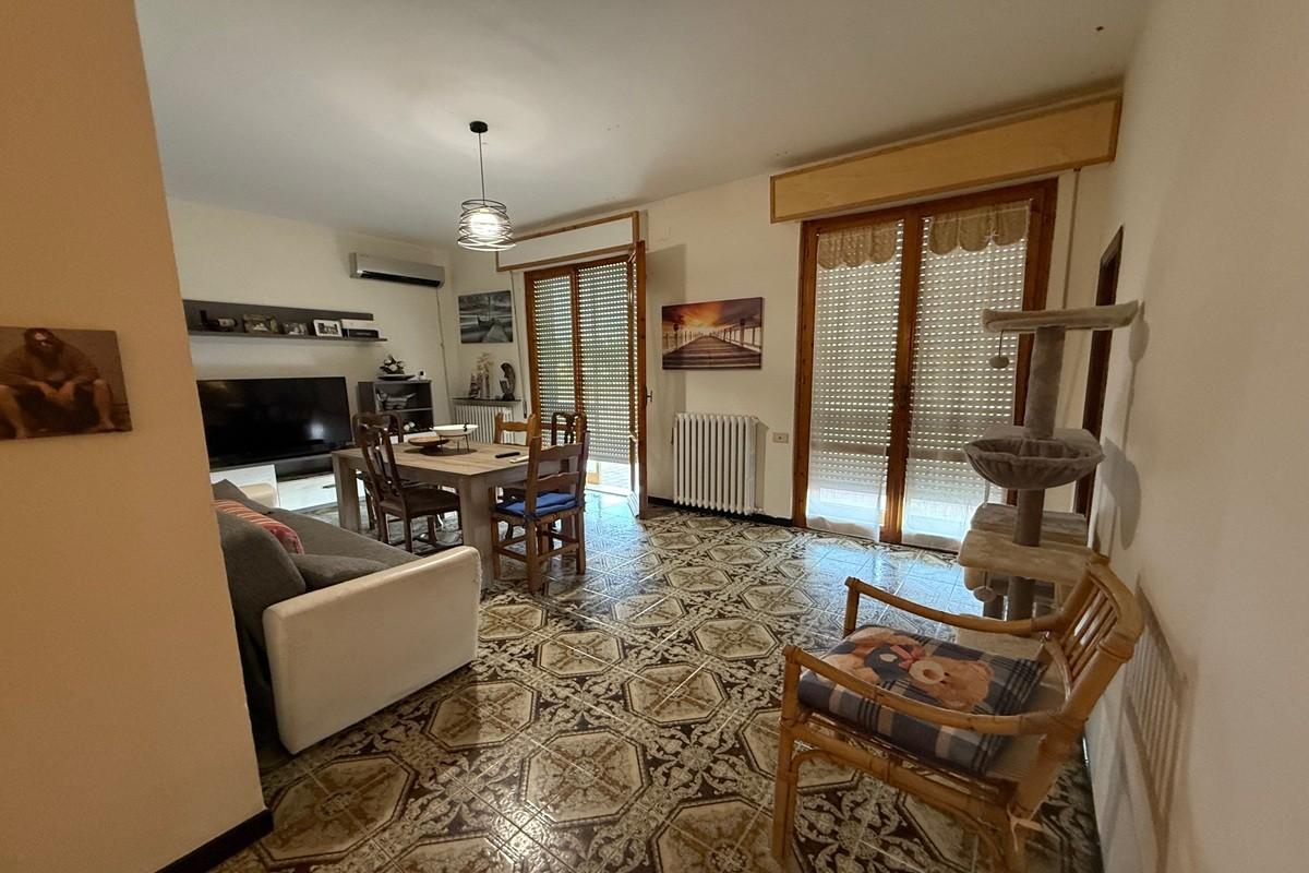 Attico con terrazzo a Certaldo