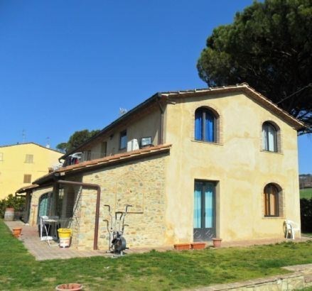 Casa indipendente con giardino a Certaldo