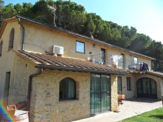 Casa indipendente con giardino a Certaldo