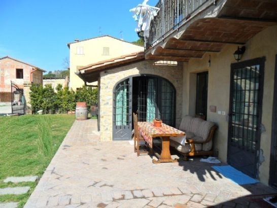 Casa indipendente con giardino a Certaldo