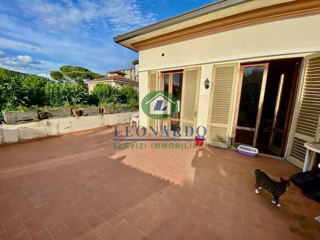 Attico con terrazzi, Montecatini-Terme zona nord