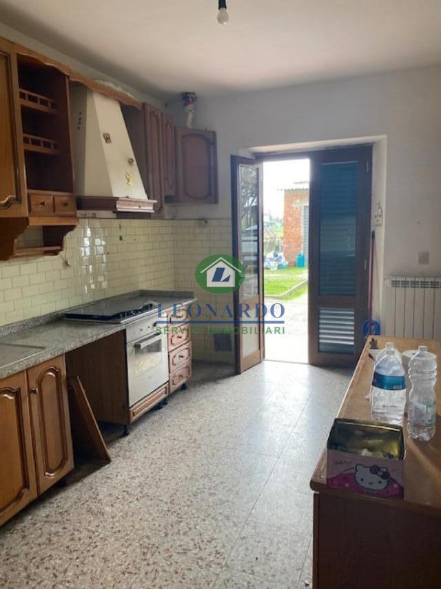 Casa indipendente con giardino, Massa e Cozzile traversagna