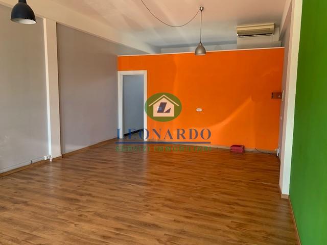 Locale commerciale in vendita, Massa e Cozzile margine coperta