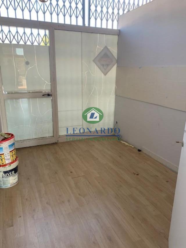 Locale commerciale in vendita, Massa e Cozzile margine coperta