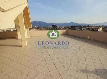 Attico con terrazzi, Massa e Cozzile traversagna