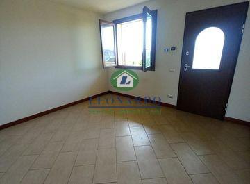 Attico con terrazzi, Massa e Cozzile traversagna