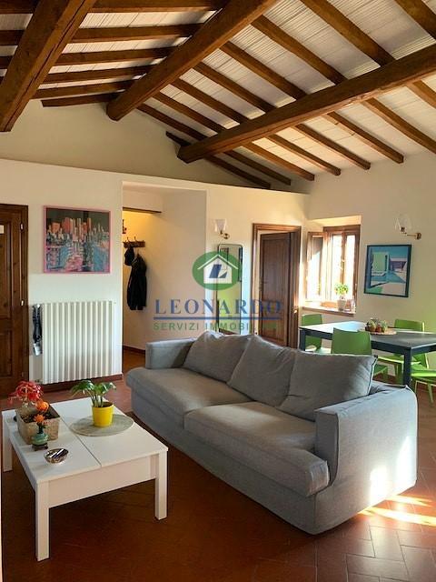 Trilocale con terrazzo, Massa e Cozzile massa