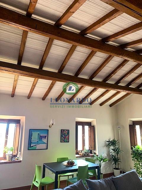 Trilocale con terrazzo, Massa e Cozzile massa