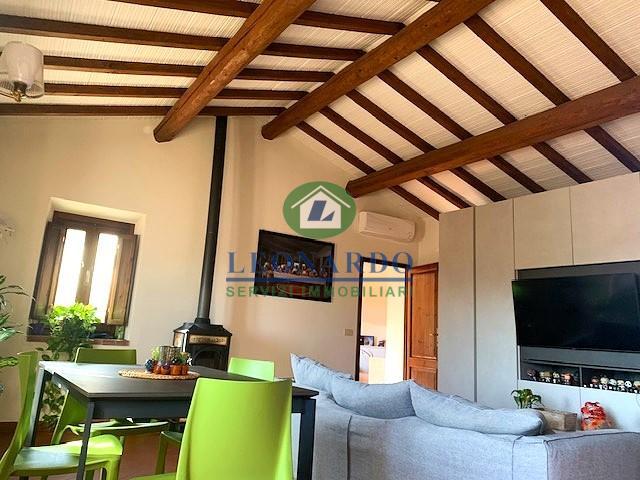 Trilocale con terrazzo, Massa e Cozzile massa