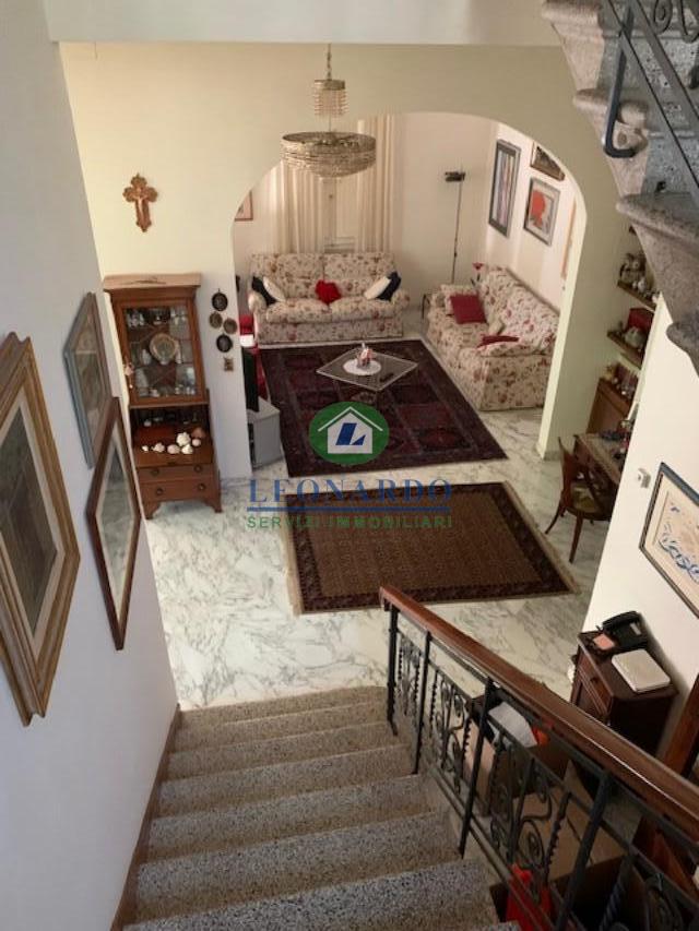 Villa Bifamiliare con giardino, Montecatini-Terme zona nord
