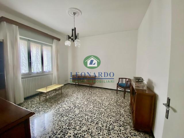 Villa con giardino, Massa e Cozzile margine coperta