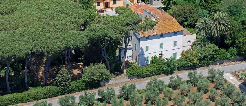 Villa con giardino, Cecina collemezzano alto