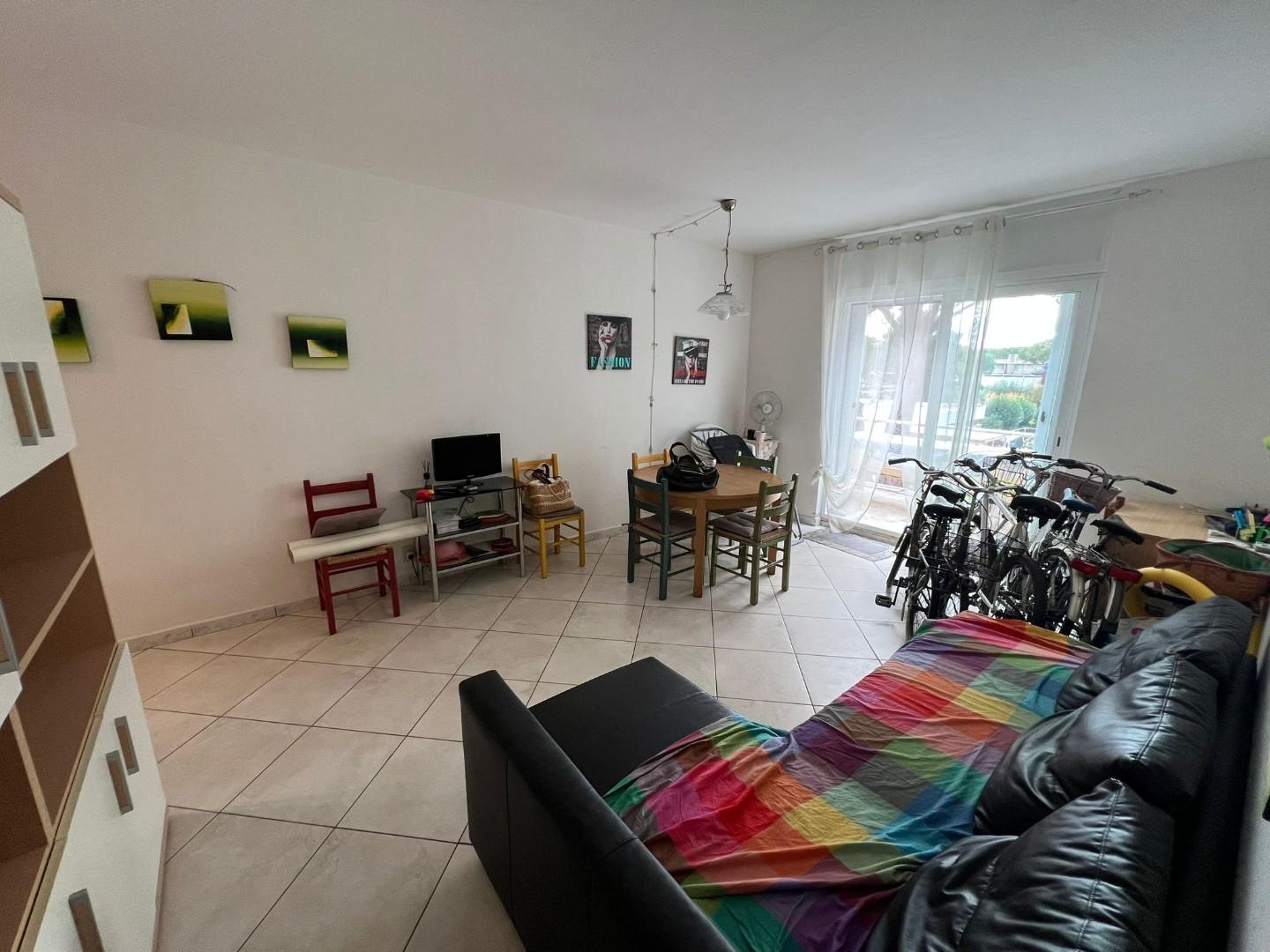 Trilocale con terrazzo, Bibbona marina di