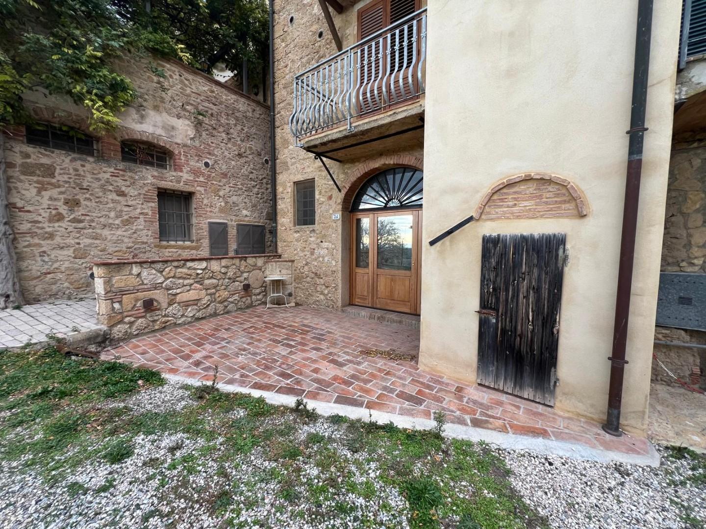 Casa indipendente con terrazzo a Casale Marittimo