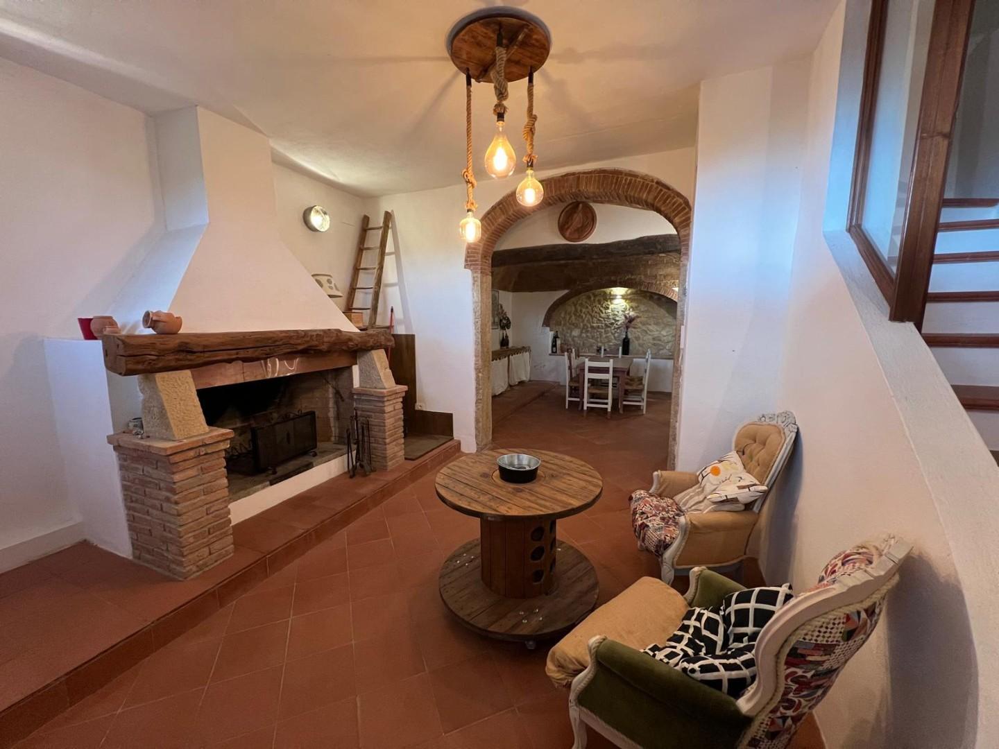 Casa indipendente con terrazzo a Casale Marittimo