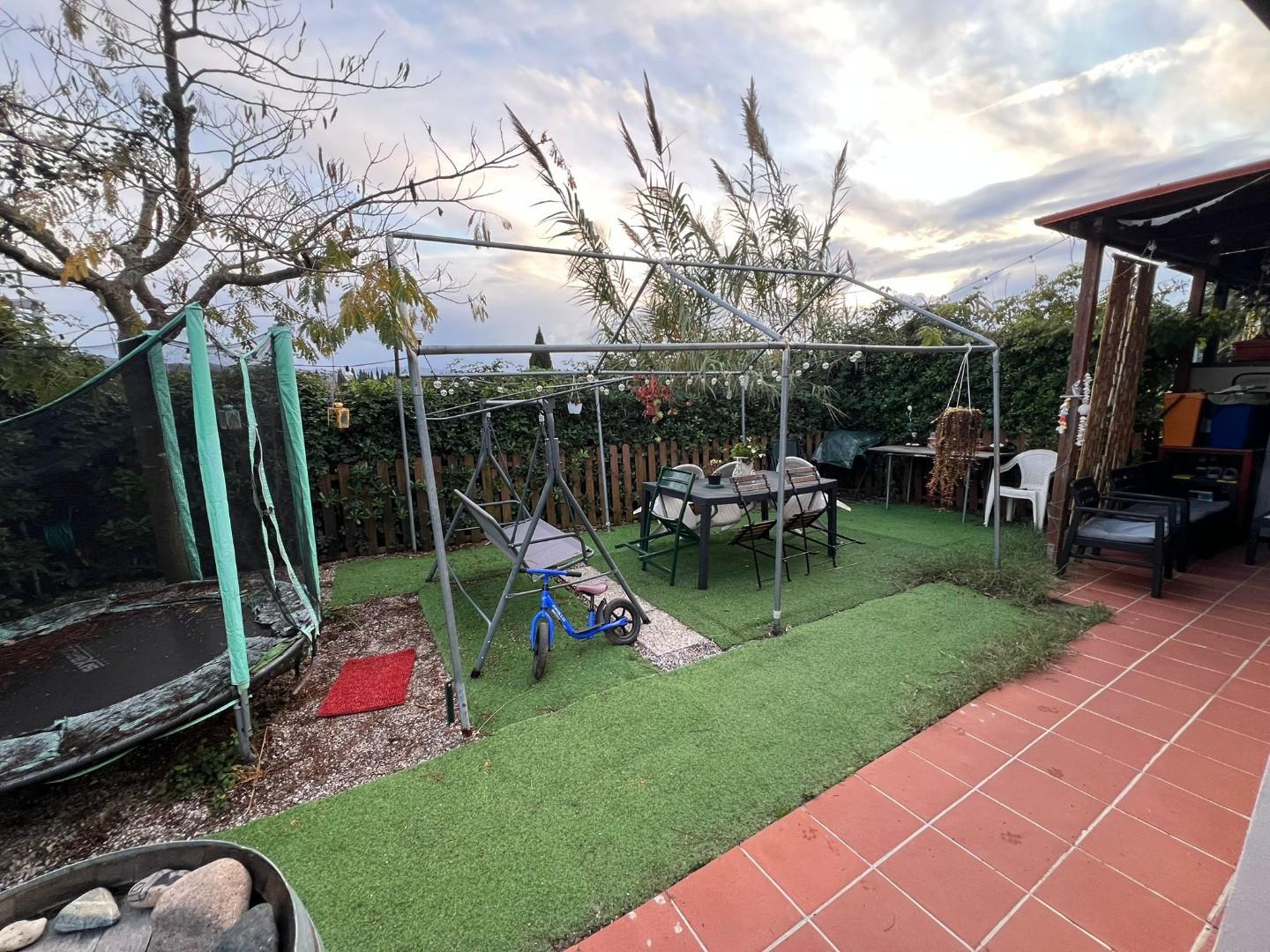 Trilocale con giardino a Guardistallo